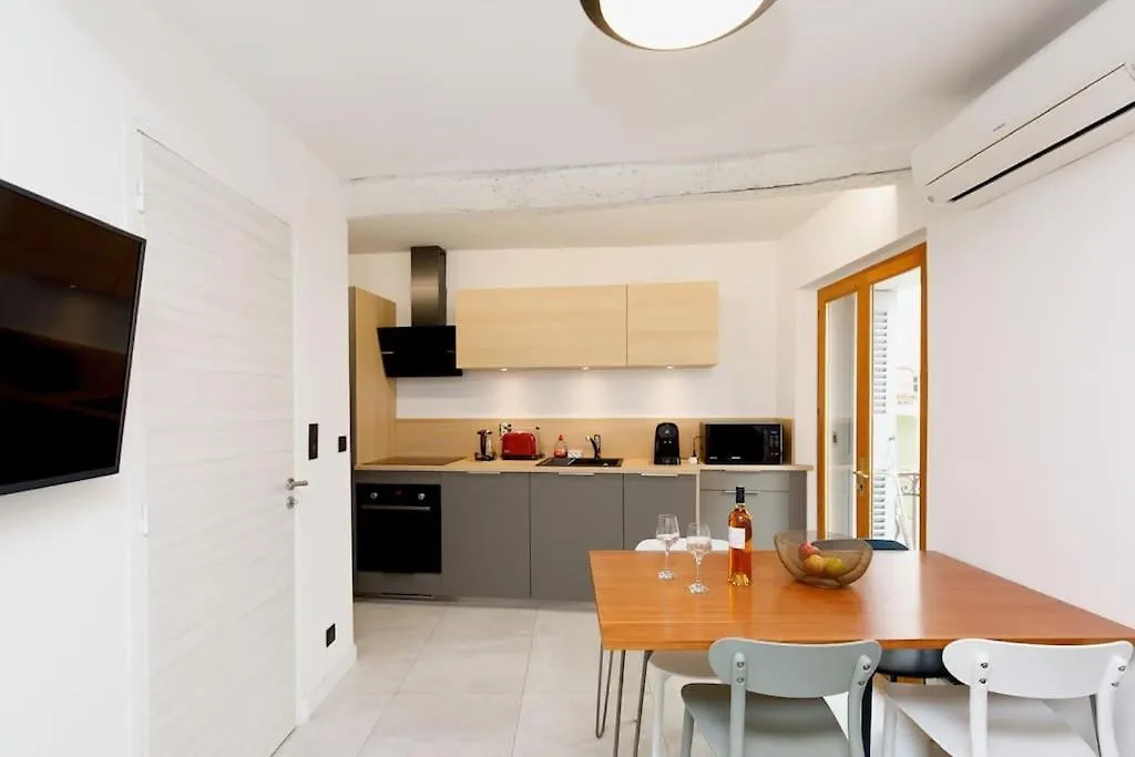 Maison En Centre De Cannes - Le Suquet 0*,  Frankreich